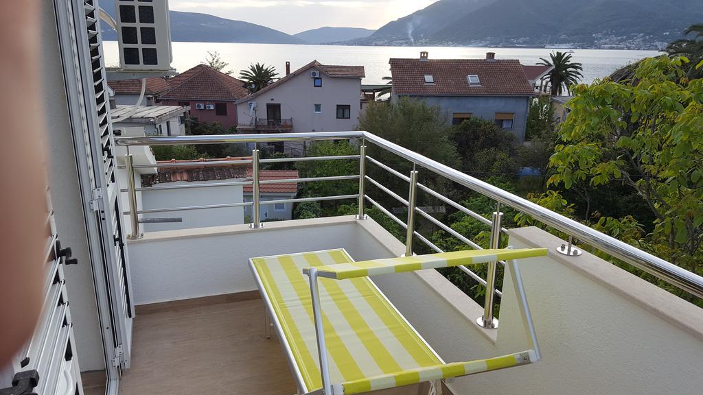Apartment Milas Tivat Eksteriør bilde